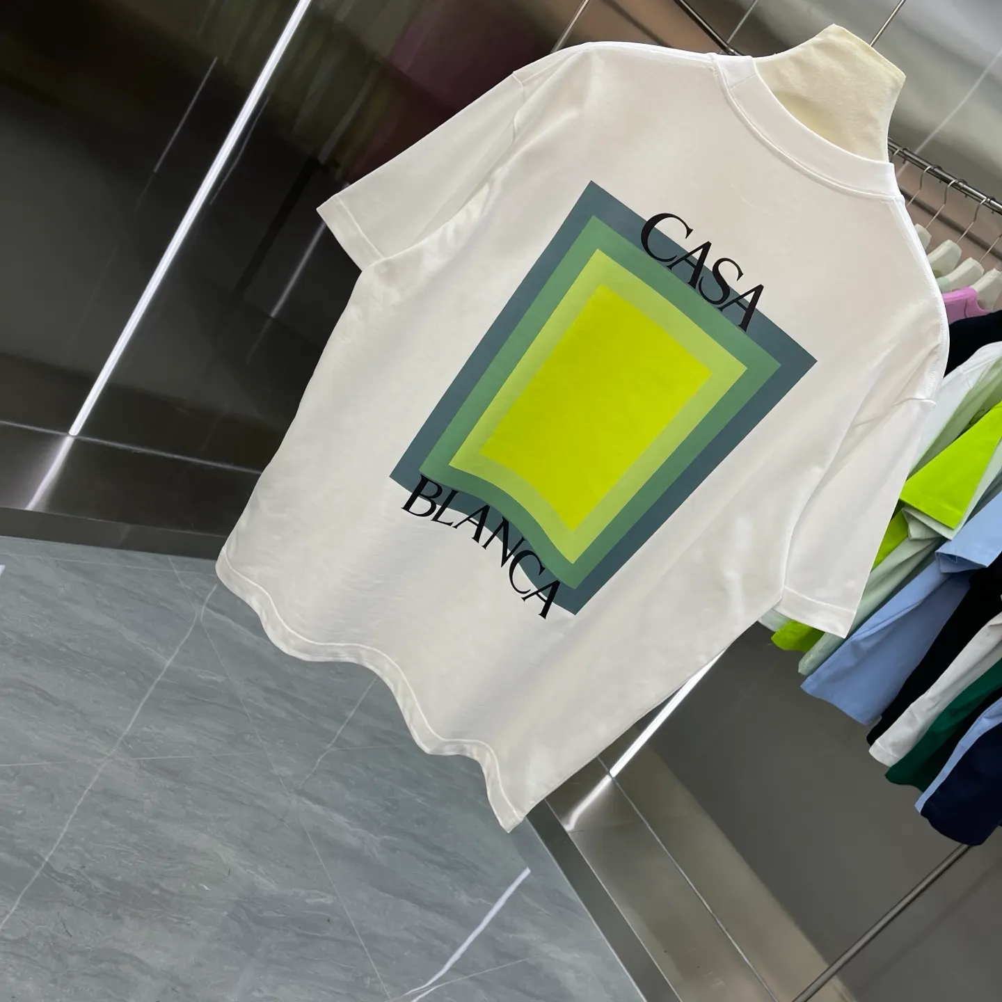 New Arrival Casablanca Casablanca Classic Series printed short-sleeved T-shirt for celebrities. It is made of Xinjiang long-staple cotton ~ grams. The color of the fabric is custom-dyed and will not shrink or fade. It feels comfortable and has a strong texture. A must-have for fashionable men and women, the Classic drop-shoulder wide version is available exclusively in In Stock! Color: White Black Green Pink Blue (5 colors) Size: S M L XL XXL
